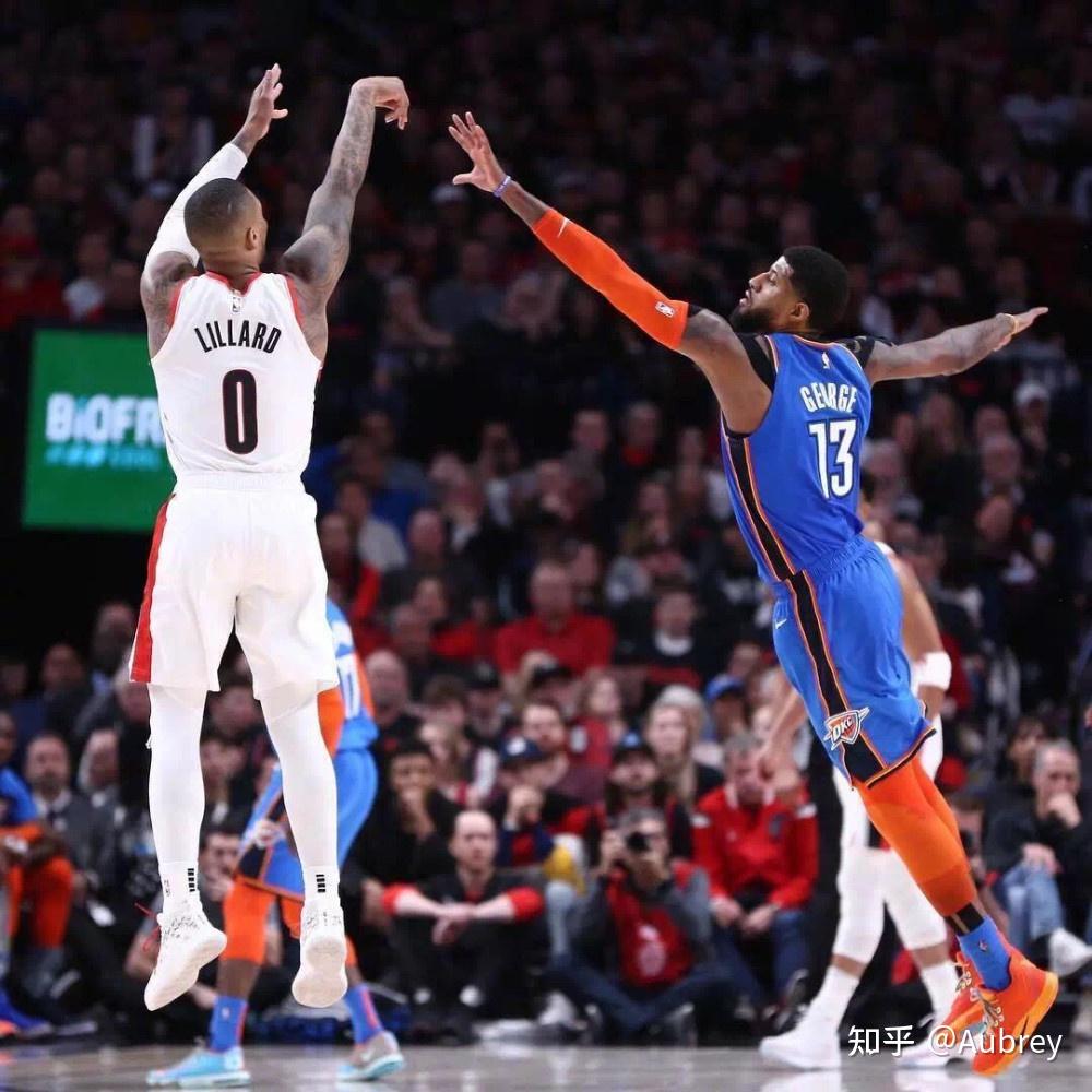 包含深圳队碾压新疆队，利拉德状态火热的词条