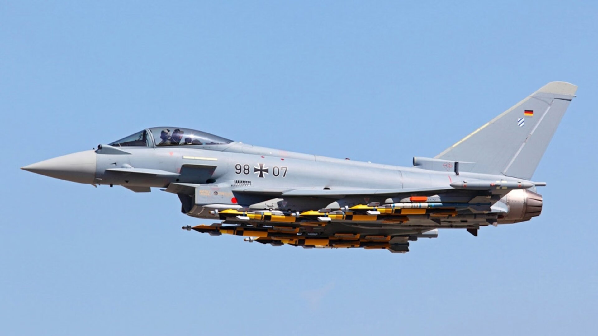 灵光一现定乾坤！金童佩德里临危救主，导演巴萨逆转黄潜好戏